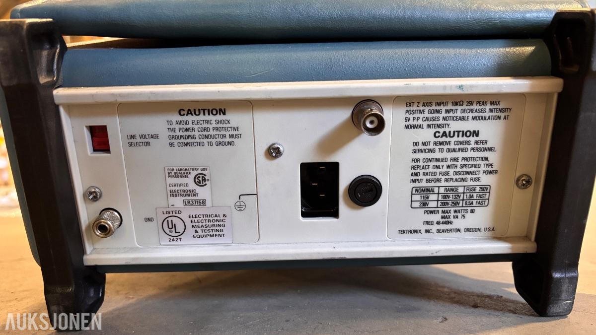 Parti med Tektronix måleutstyr – oscilloskoper og spektrumanalysator