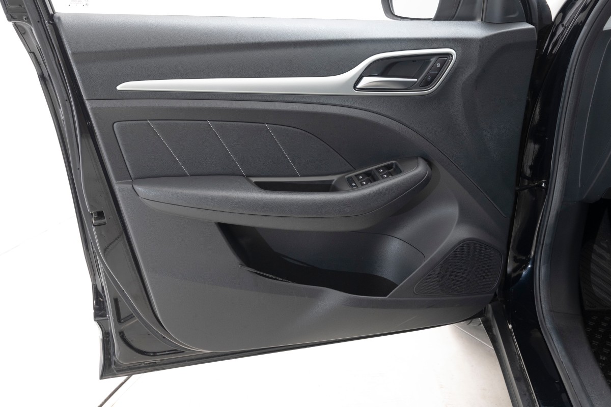 2020 MG ZS EV EN-EIER 143 HK LUXURY ACC PANORAMA SKINN KAMERA 