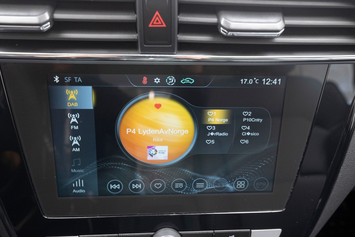 2020 MG ZS EV EN-EIER 143 HK LUXURY ACC PANORAMA SKINN KAMERA 