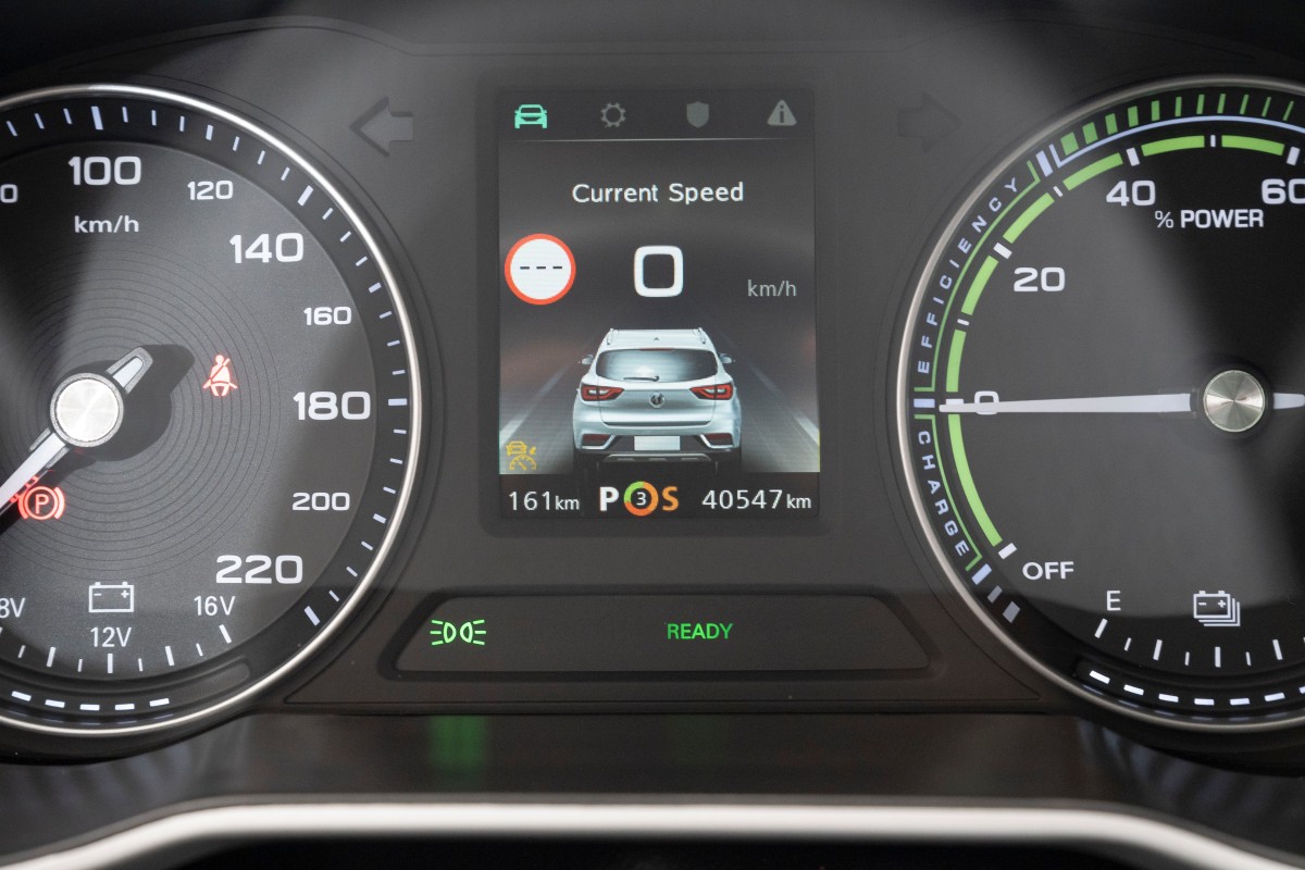 2020 MG ZS EV EN-EIER 143 HK LUXURY ACC PANORAMA SKINN KAMERA 