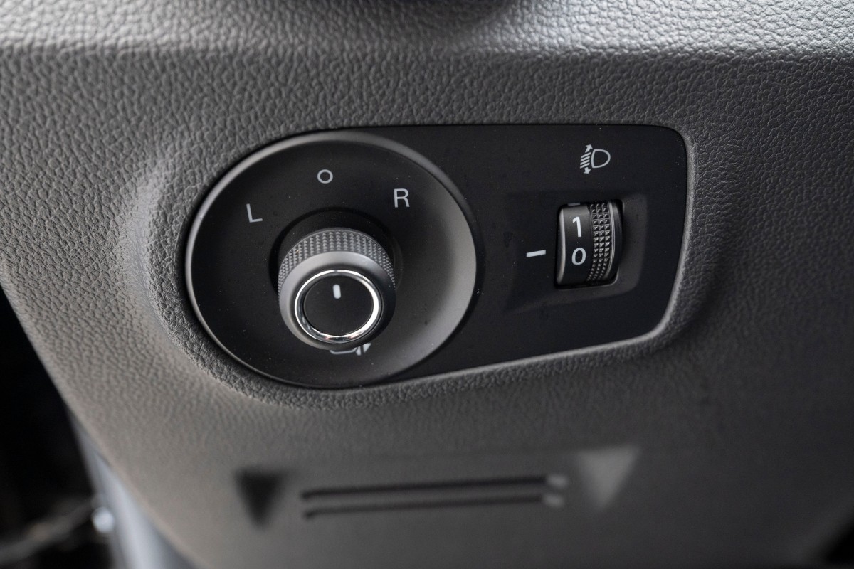2020 MG ZS EV EN-EIER 143 HK LUXURY ACC PANORAMA SKINN KAMERA 