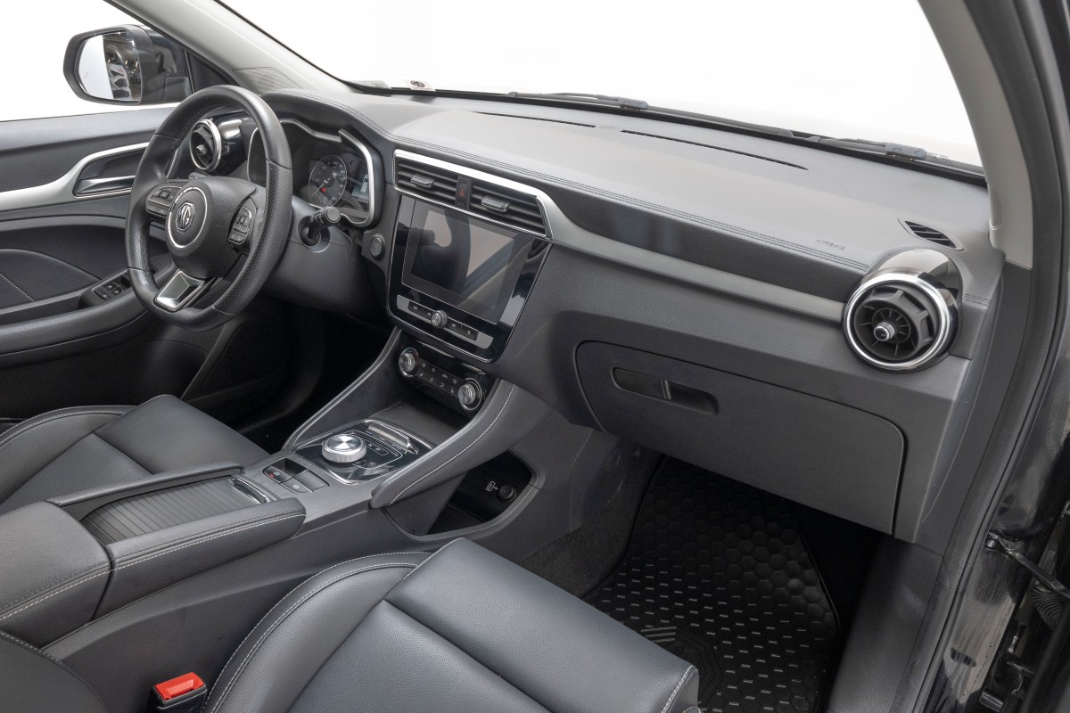 2020 MG ZS EV EN-EIER 143 HK LUXURY ACC PANORAMA SKINN KAMERA 