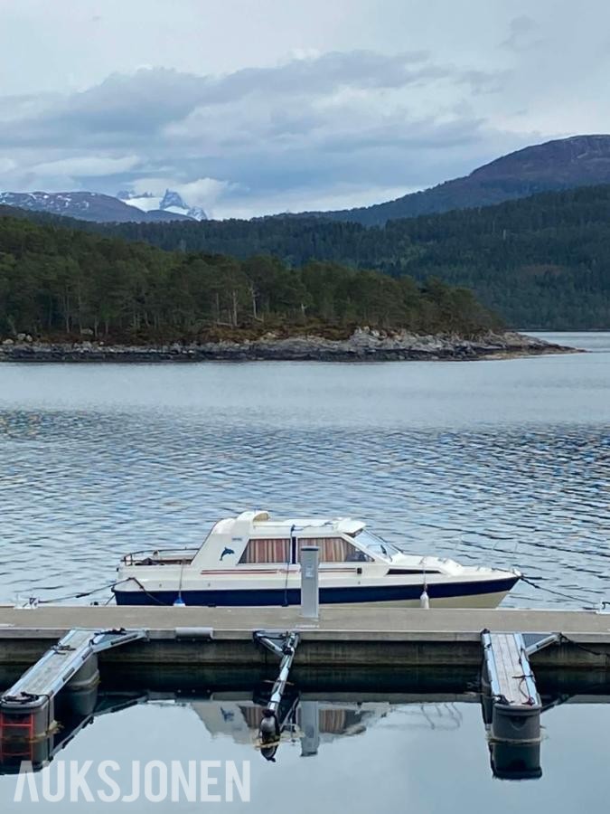 1986 Flipper 760 CabinCruiser med 200kh Volvo Penta Diesel 