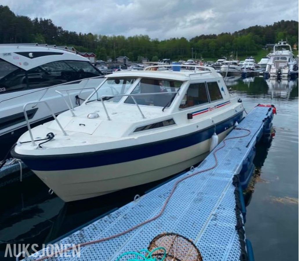 1986 Flipper 760 CabinCruiser med 200kh Volvo Penta Diesel 