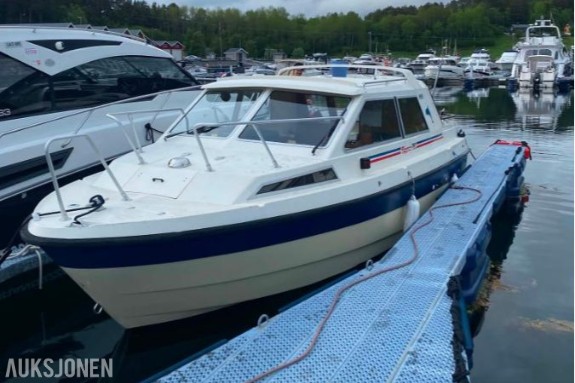 1986 Flipper 760 CabinCruiser med 200kh Volvo Penta Diesel 