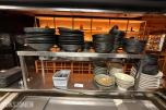 Større parti japansk restaurantservise – skåler og tallerkener