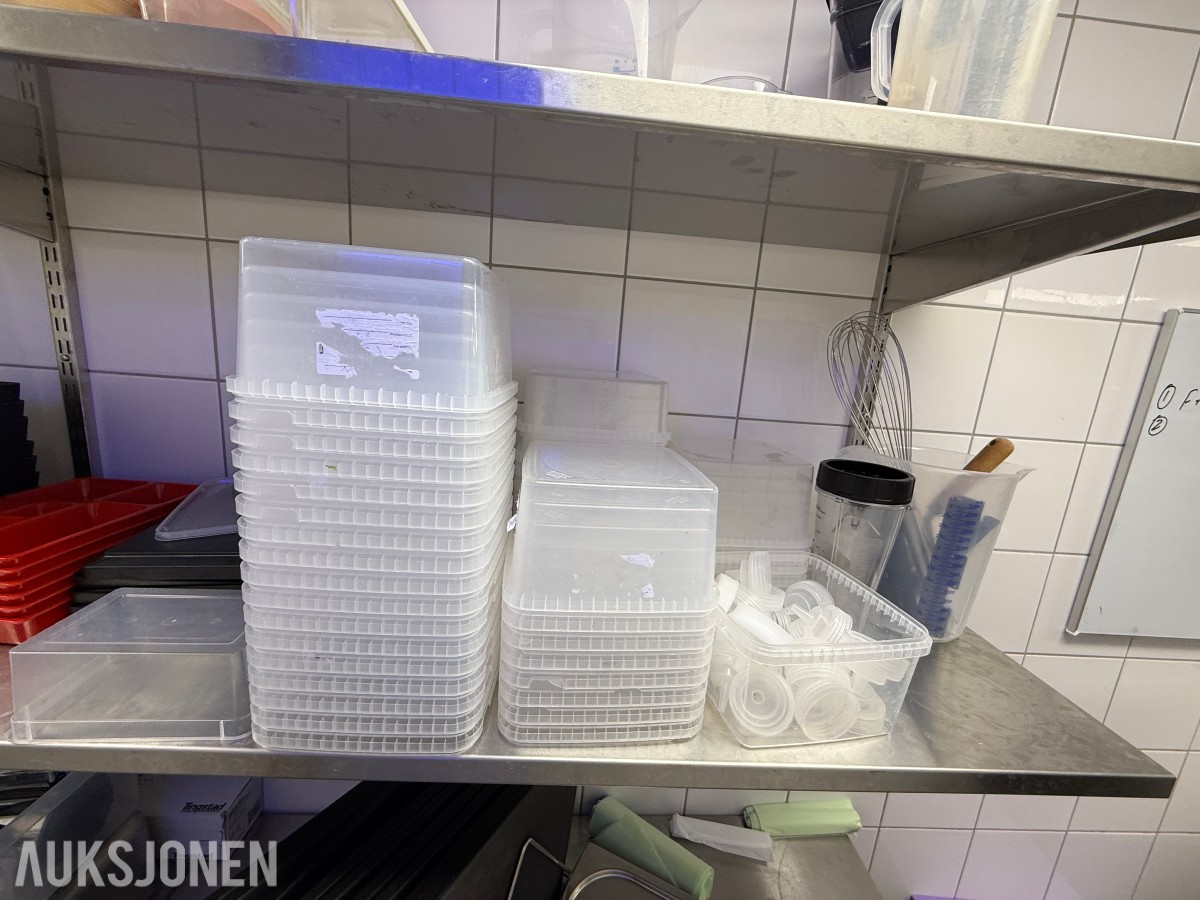 Stort parti kjøkkenutstyr og oppbevaring – restaurant/storkjøkken