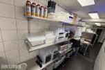 Stort parti kjøkkenutstyr og oppbevaring – restaurant/storkjøkken