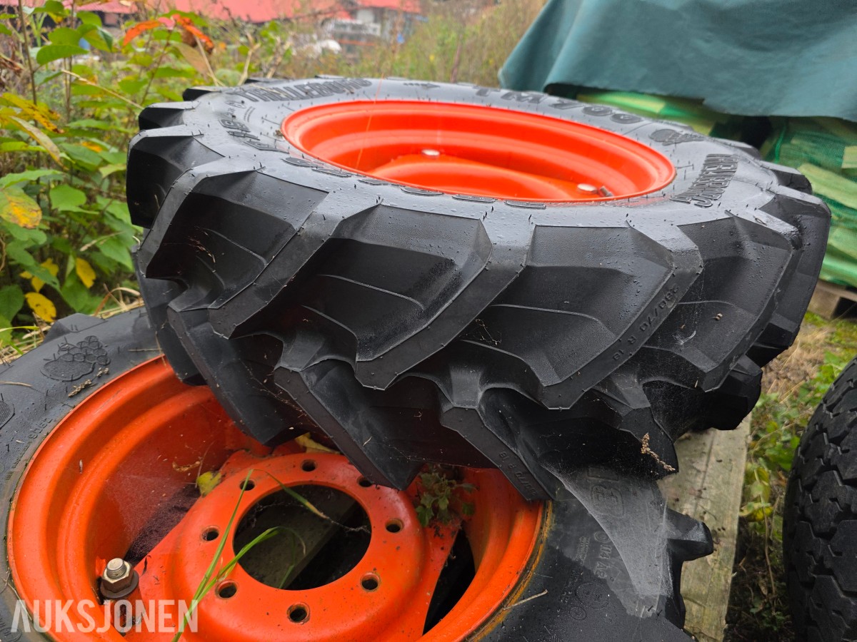 Trelleborg TM 700 framhjul 3 stk kubota 280/70 R18