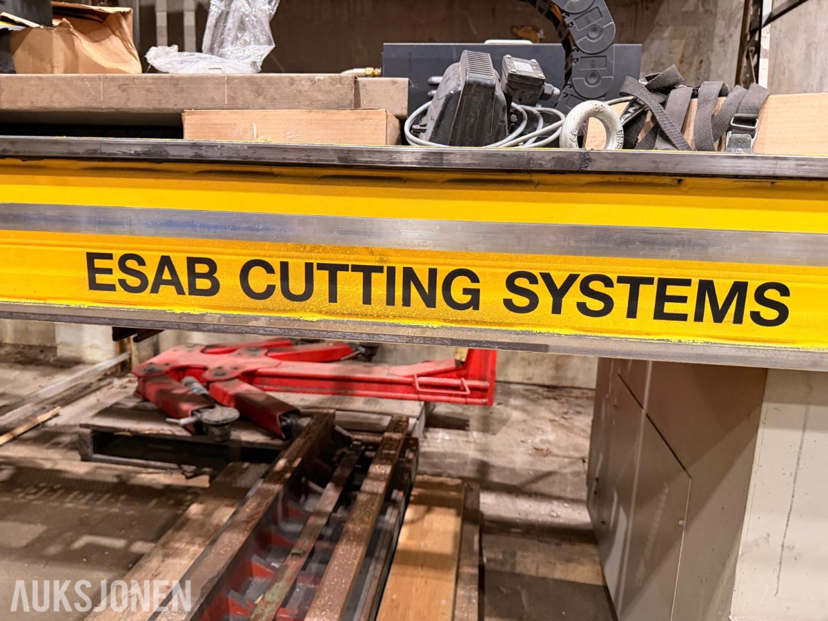 2009 ESAB SuprArex SXE-P 3500 plasmaskjæremaskin med Precision Plasmarc 201
