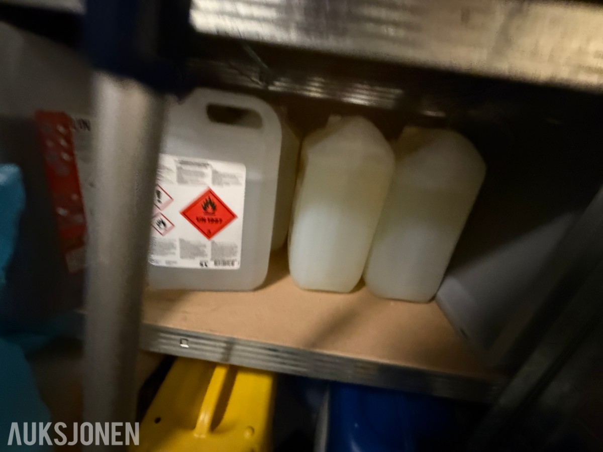 Parti med renholds- og forbruksartikler – restaurant/storkjøkken