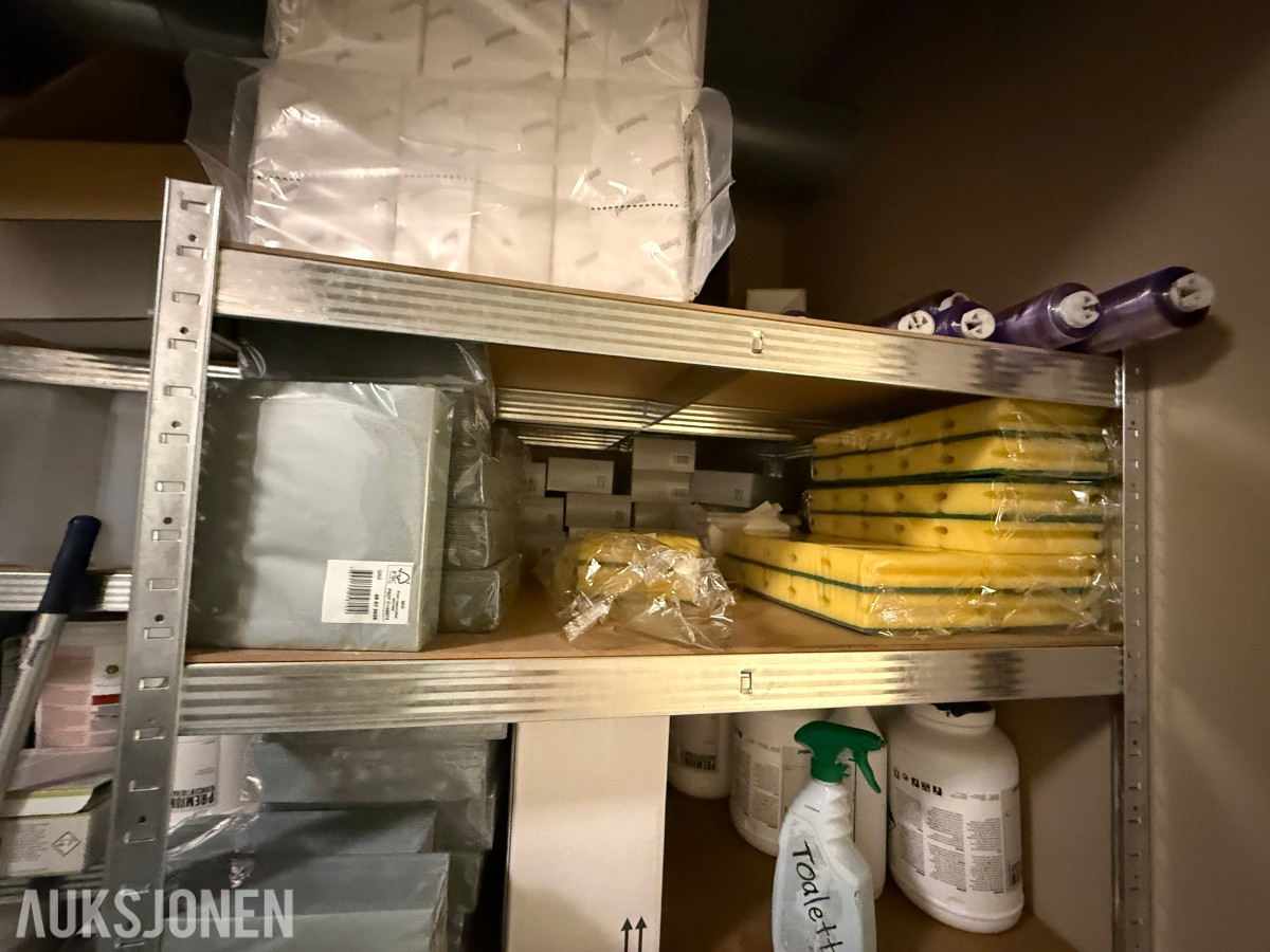 Parti med renholds- og forbruksartikler – restaurant/storkjøkken