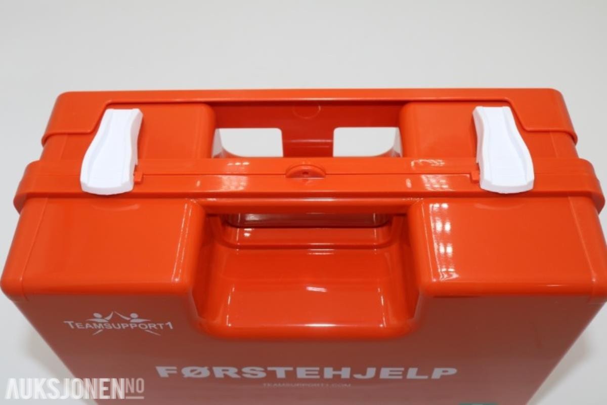 8 stk førstehjelps Kofferter