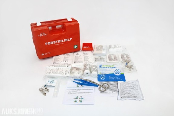 8 stk førstehjelps Kofferter
