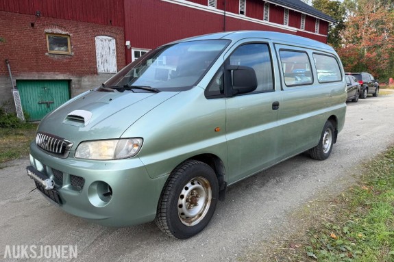 2005 Hyundai H-1 2.5 Diesel 99hk 139382km s+v dekk EU ok til 05.2028