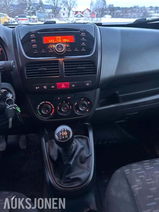 2016 Opel Combo 1.2-95 D / EU godkjent / 123000km