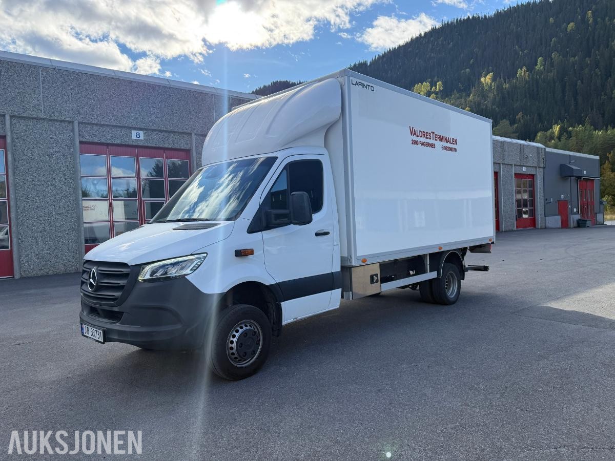 2019 Mercedes-Benz Sprinter m/8 Pallers skap og bakløfter 4WD