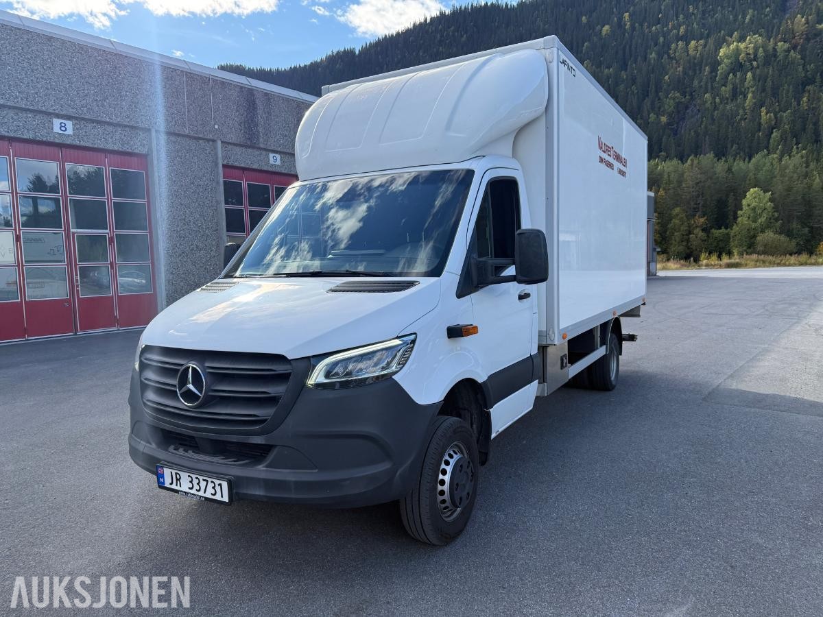 2019 Mercedes-Benz Sprinter m/8 Pallers skap og bakløfter 4WD