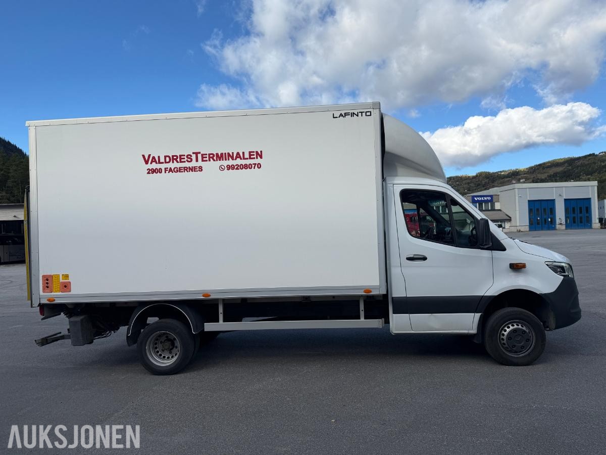 2019 Mercedes-Benz Sprinter m/8 Pallers skap og bakløfter 4WD