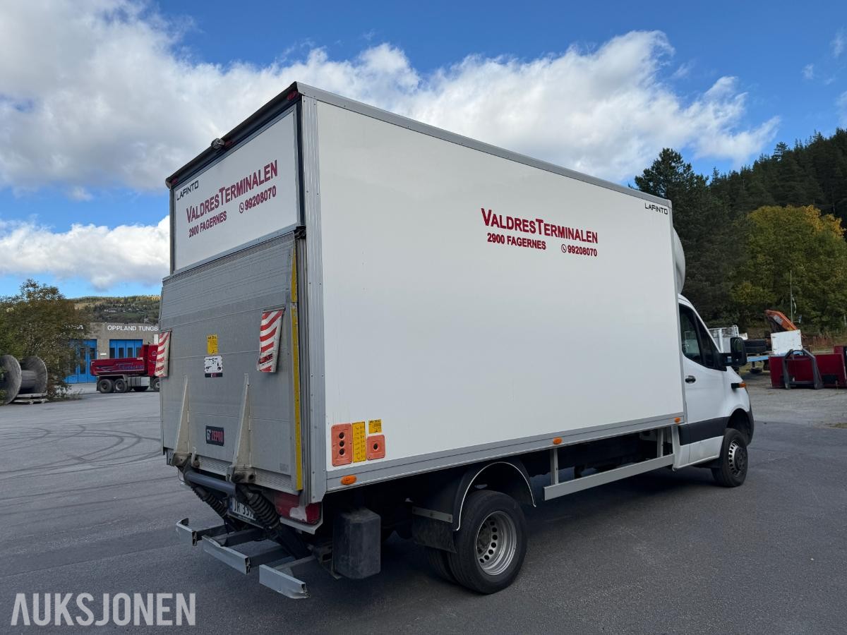 2019 Mercedes-Benz Sprinter m/8 Pallers skap og bakløfter 4WD