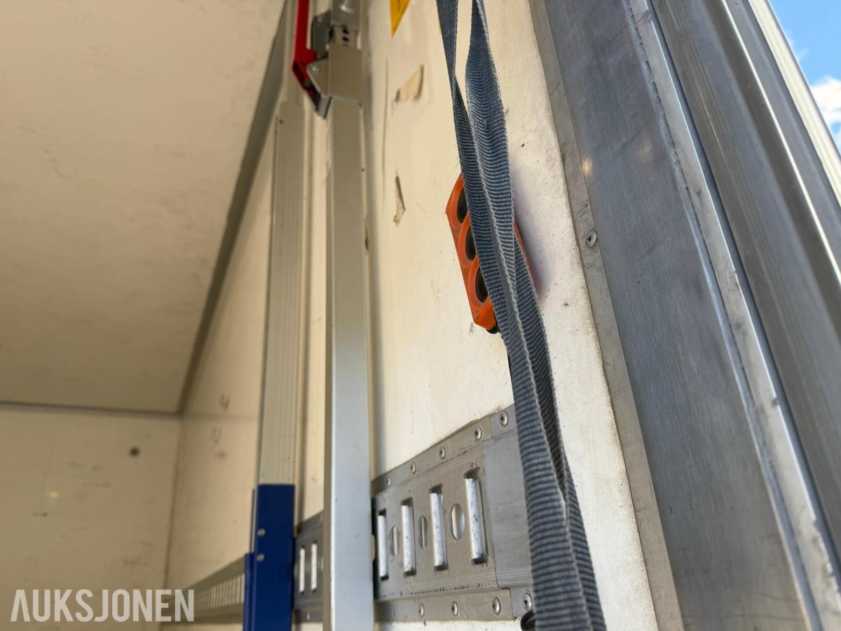 2019 Mercedes-Benz Sprinter m/8 Pallers skap og bakløfter 4WD