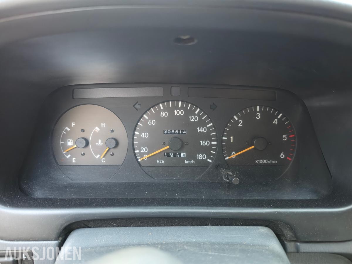 2001 Toyota HiAce 2.4 Diesel 90hk EU ok til 02.2027