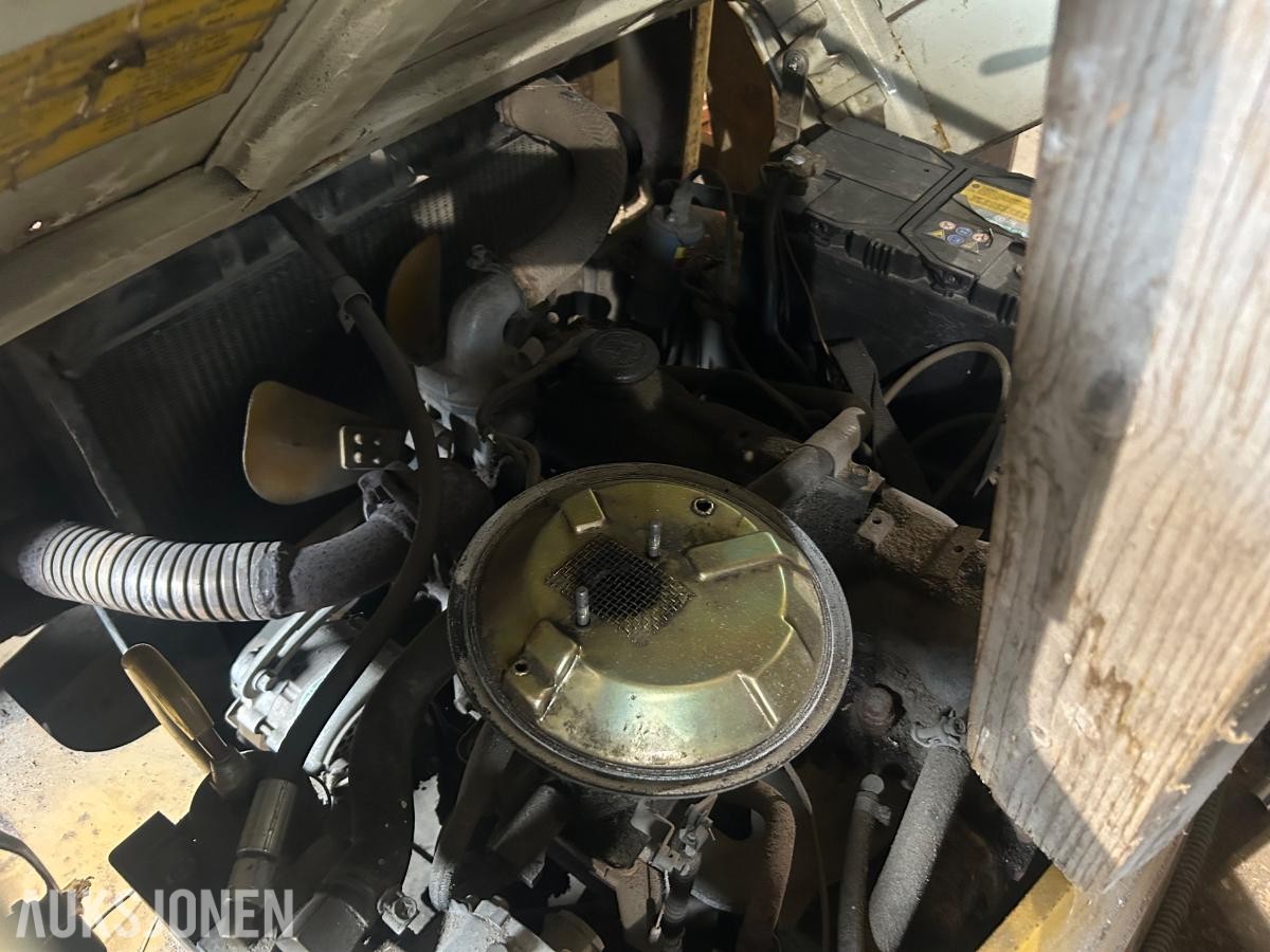 1985 Toyota Truck -  10 000 timer