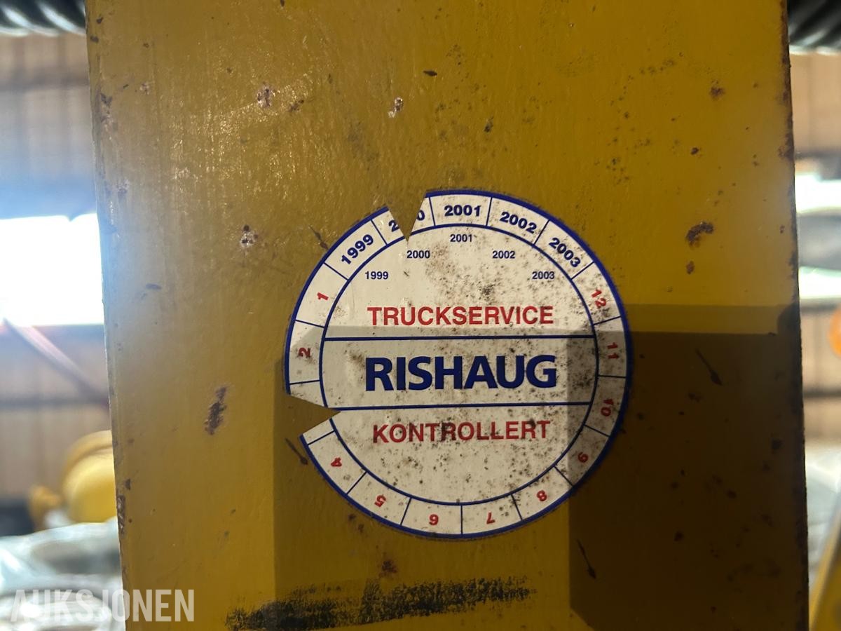 1985 Toyota Truck -  10 000 timer