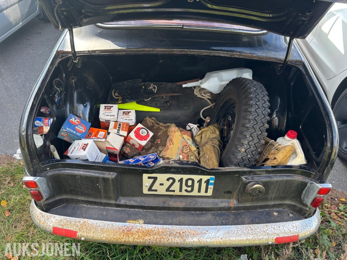 1955 FORD CONSUL ORIGINAL BIL MED HISTORIKK OG DOKUMENTASJON