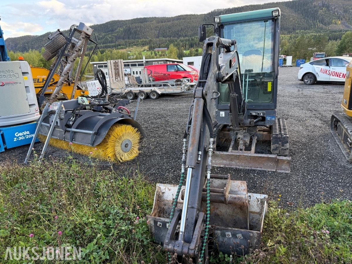 2016 Volvo EC20D Minigraver m/Justerbart understell og 2skuffer