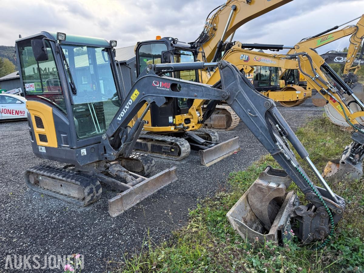 2016 Volvo EC20D Minigraver m/Justerbart understell og 2skuffer