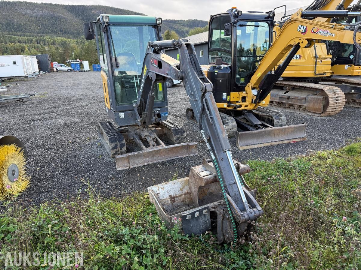 2016 Volvo EC20D Minigraver m/Justerbart understell og 2skuffer