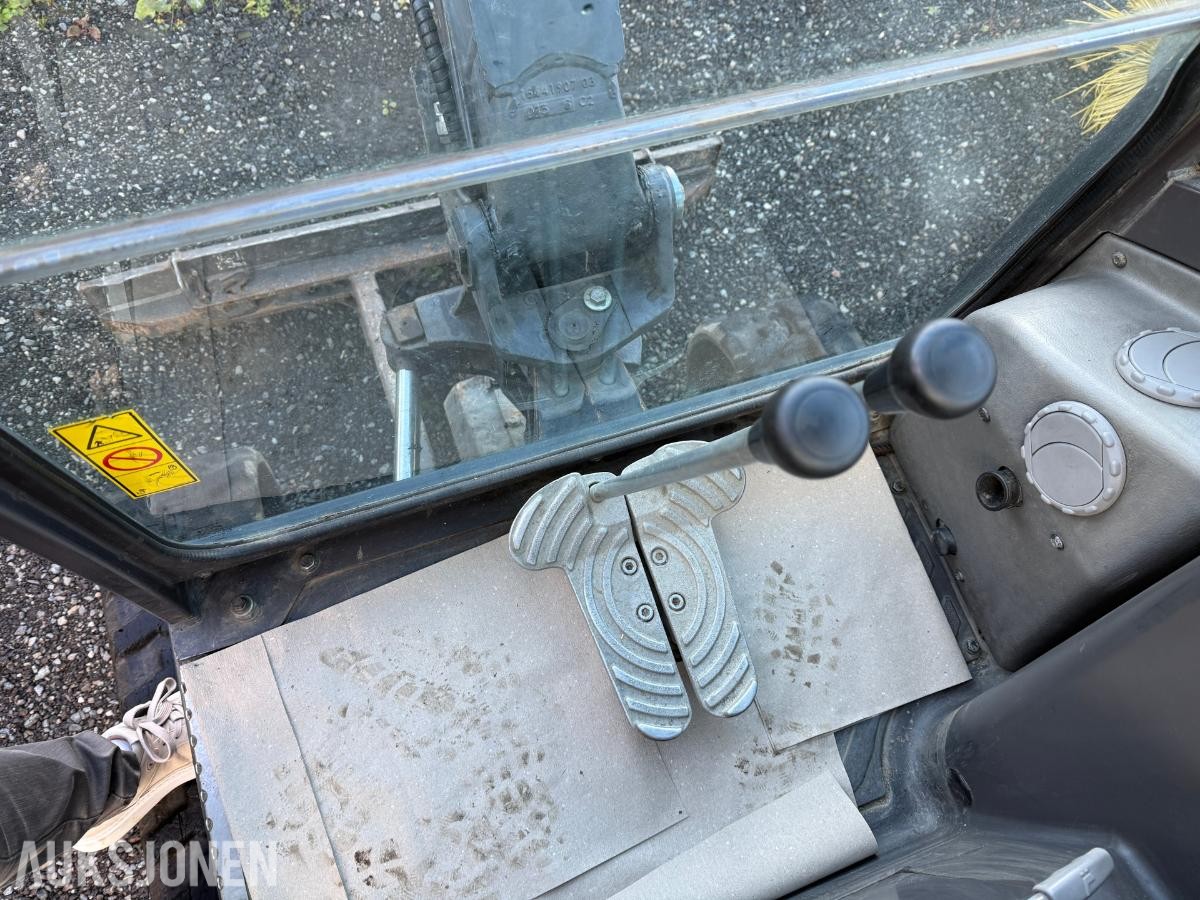 2016 Volvo EC20D Minigraver m/Justerbart understell og 2skuffer