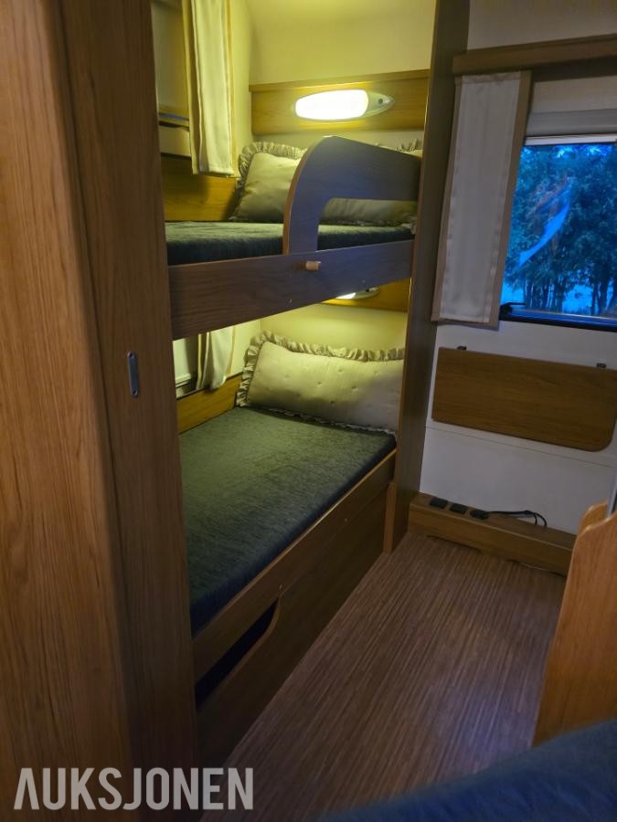 2011 Knaus Royale 680 UFK, 6 sengeplasser, Alde varme