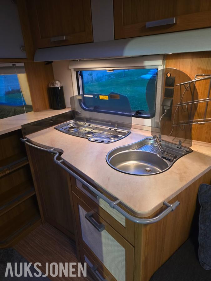 2011 Knaus Royale 680 UFK, 6 sengeplasser, Alde varme