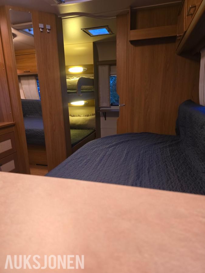 2011 Knaus Royale 680 UFK, 6 sengeplasser, Alde varme