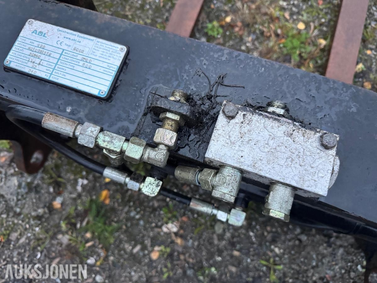 2005 ABL 1200 hydrauliske gafler med BM feste 2500 kg