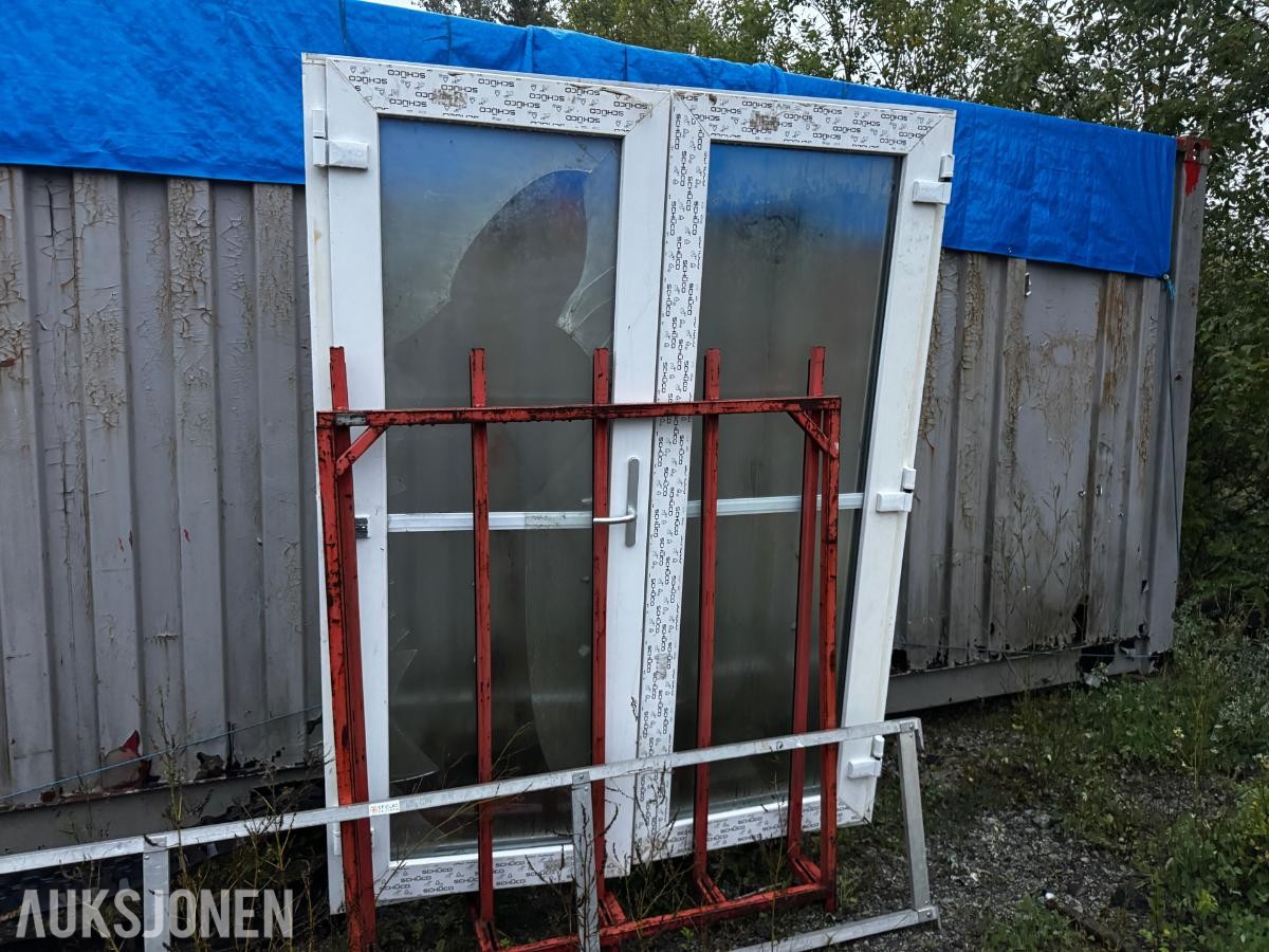 Diverse aluminium dører  
