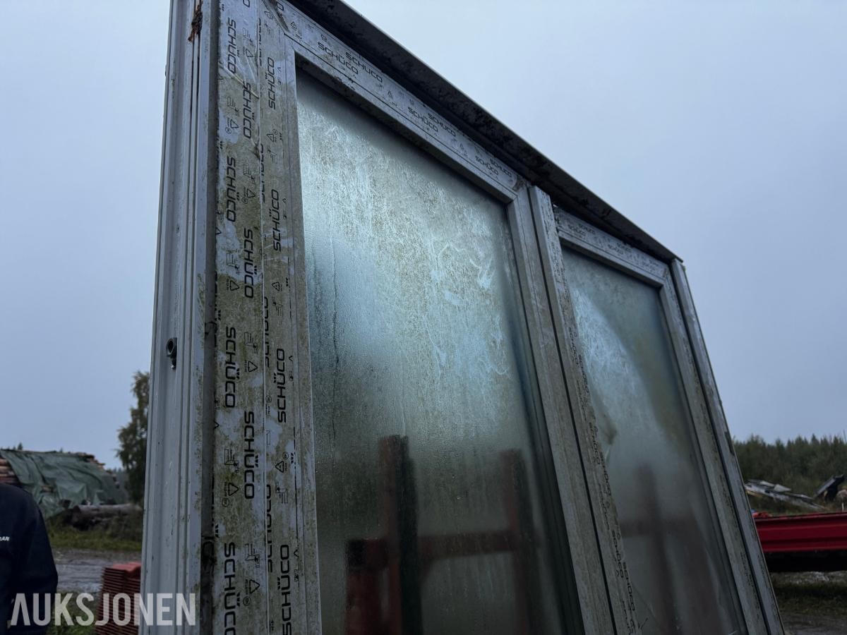 Diverse aluminium dører  