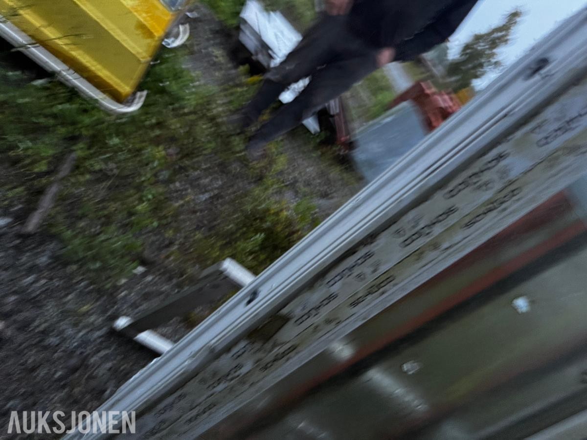 Diverse aluminium dører  