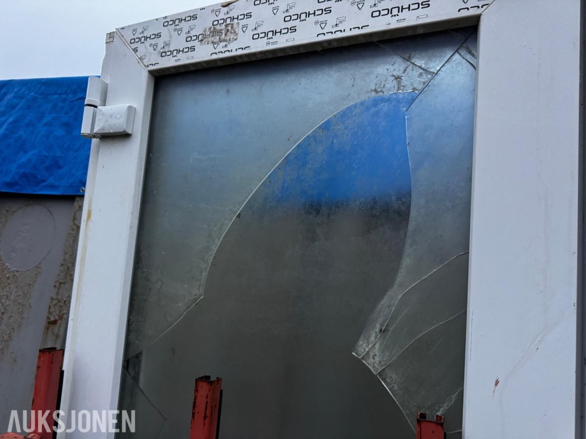 Diverse aluminium dører  
