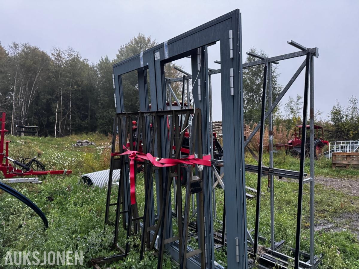 Diverse aluminium dører  