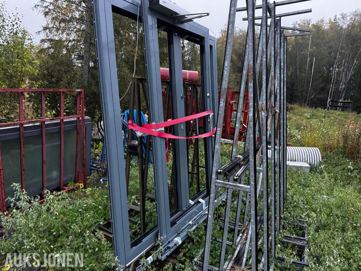 Diverse aluminium dører  