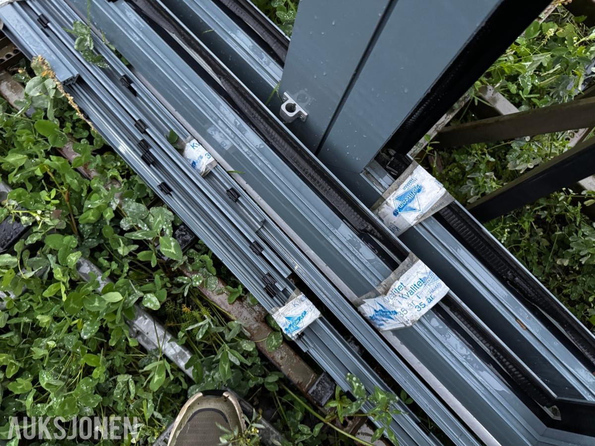 Diverse aluminium dører  