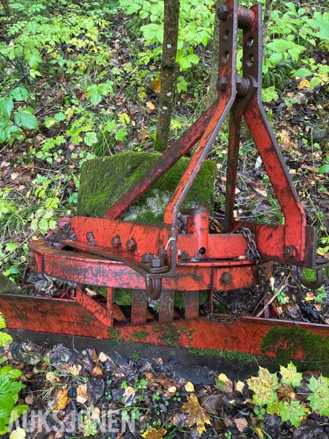 1960 Bakskjær til traktor