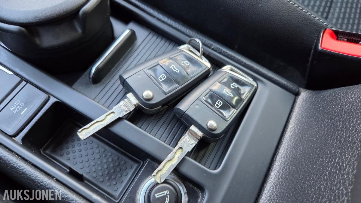 2014 Volkswagen GOLF 1.4-122 Rep objekt , 243000km