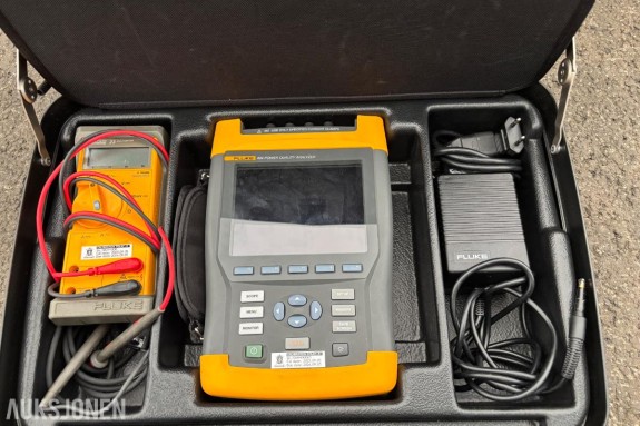FLUKE 434 power quality analyzer + mulitimeter