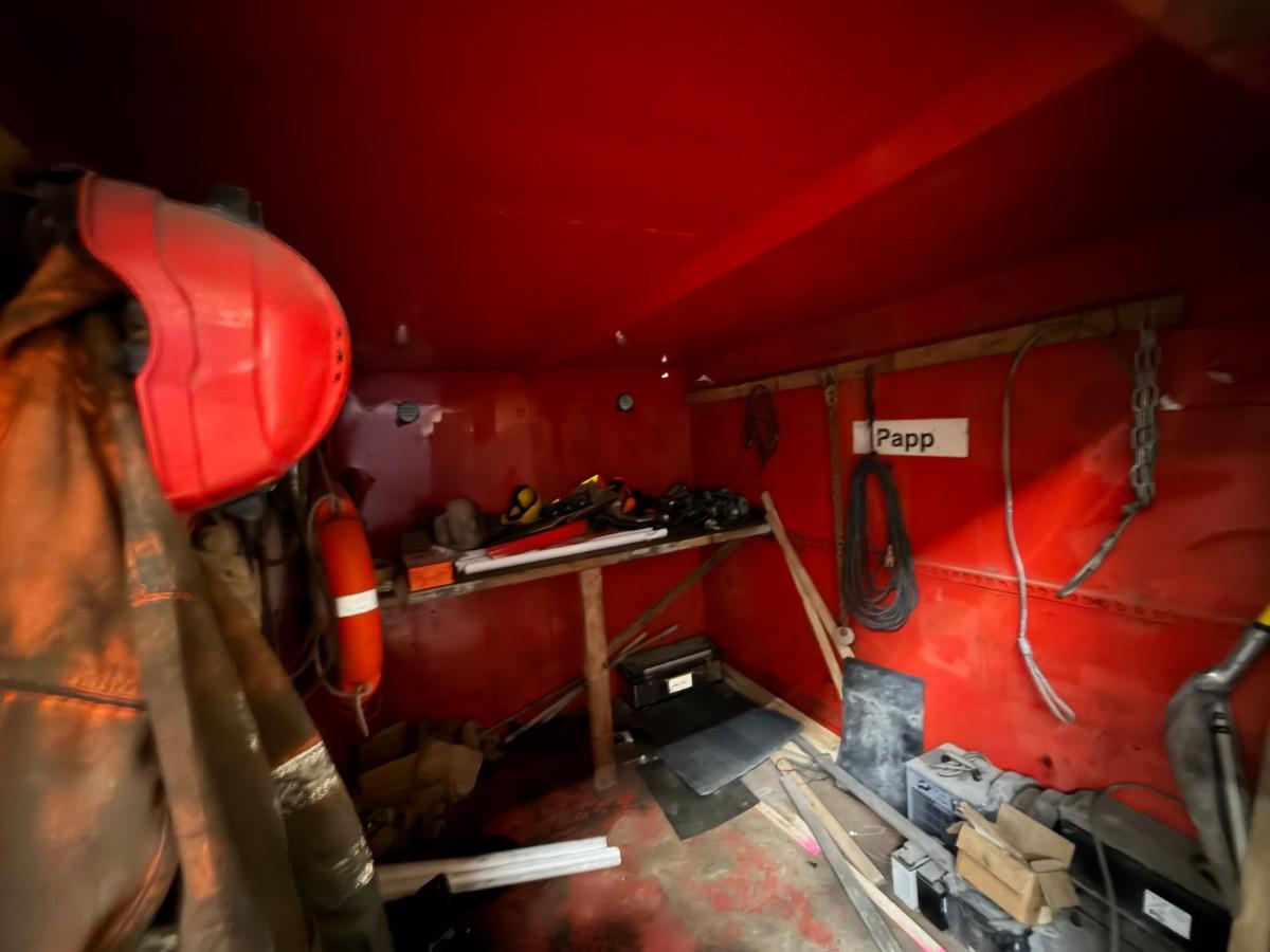 Utstyrscontainer med innhold
