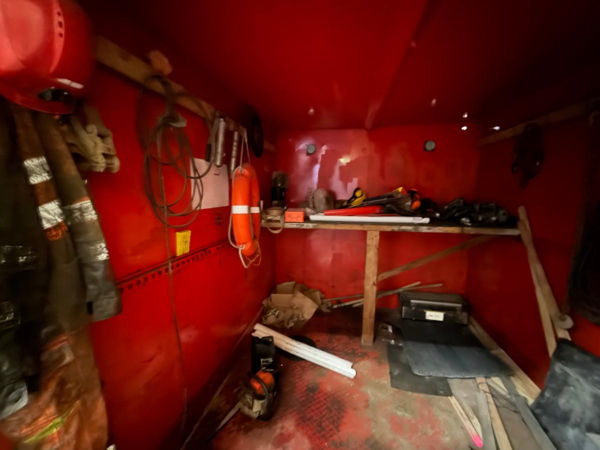 Utstyrscontainer med innhold