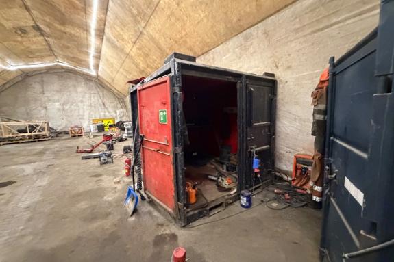 Utstyrscontainer med innhold